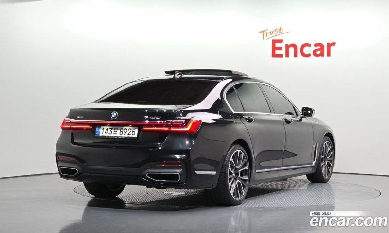 BMW 7-Series 740Li xDrive M Sport Package
