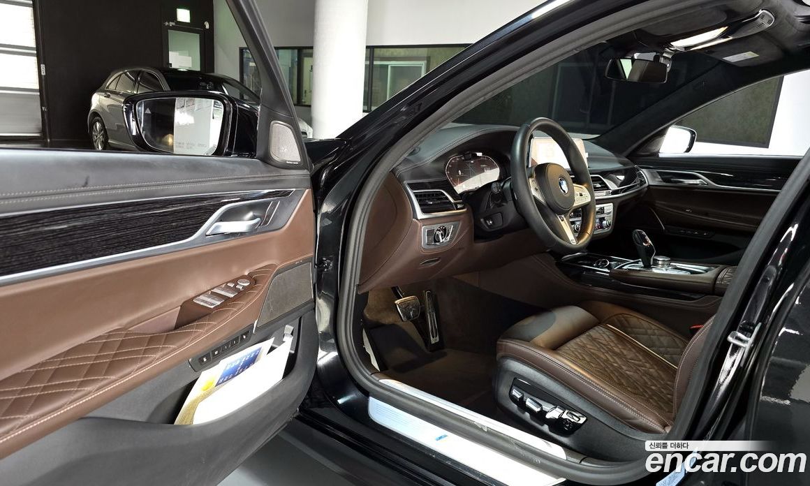 BMW 7-Series 740Li xDrive M Sport Package