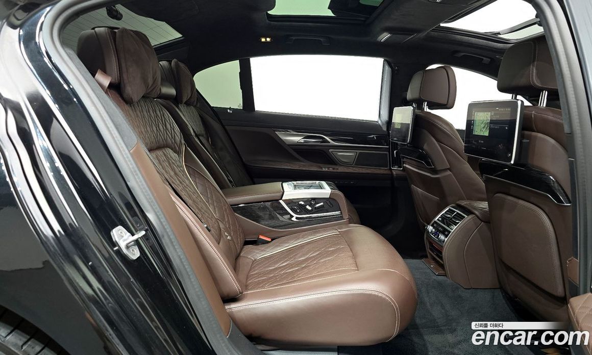 BMW 7-Series 740Li xDrive M Sport Package