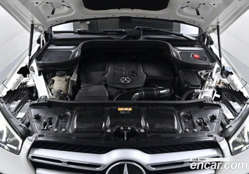Mercedes Benz GLE-Class GLE300d 4MATIC