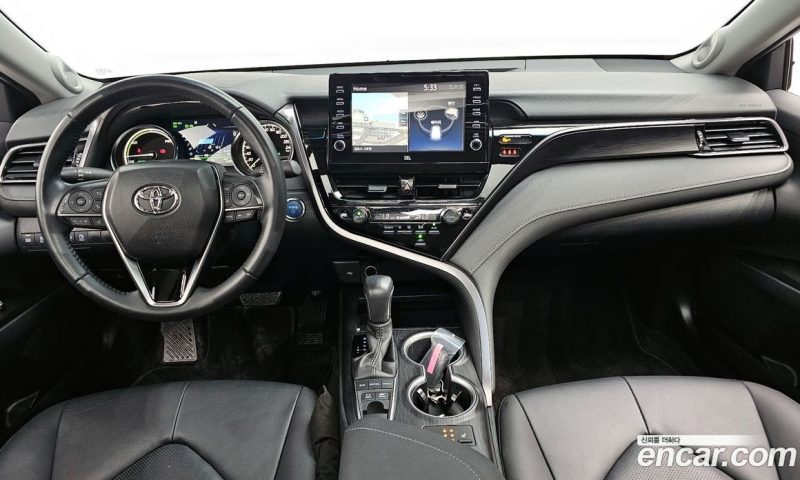 Toyota Camry 2.5 XLE Hybrid