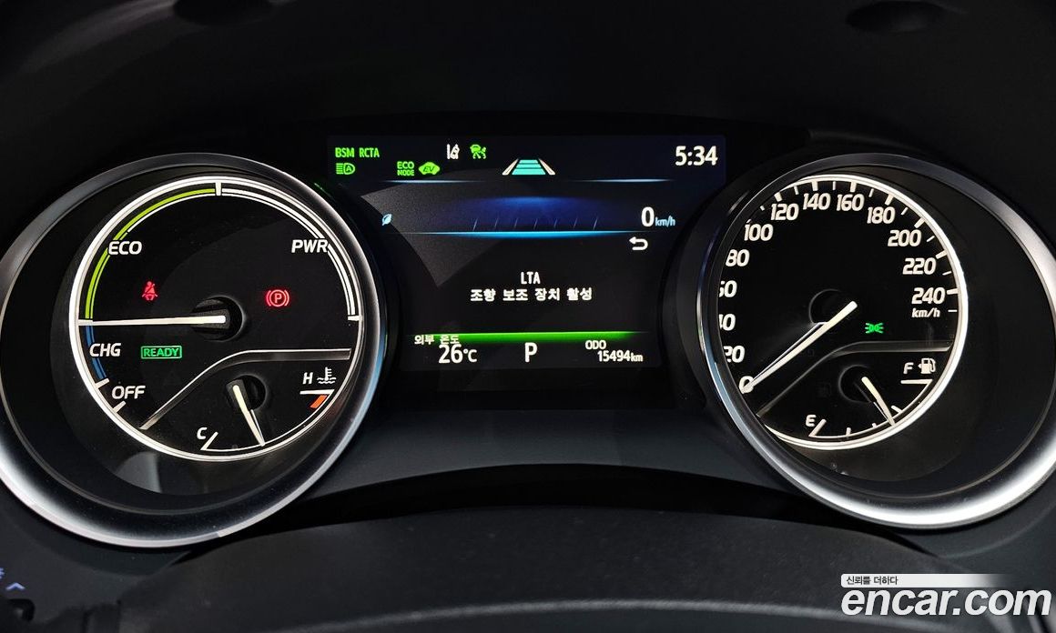 Toyota Camry 2.5 XLE Hybrid