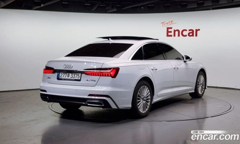 Audi A6 45 TFSI Premium
