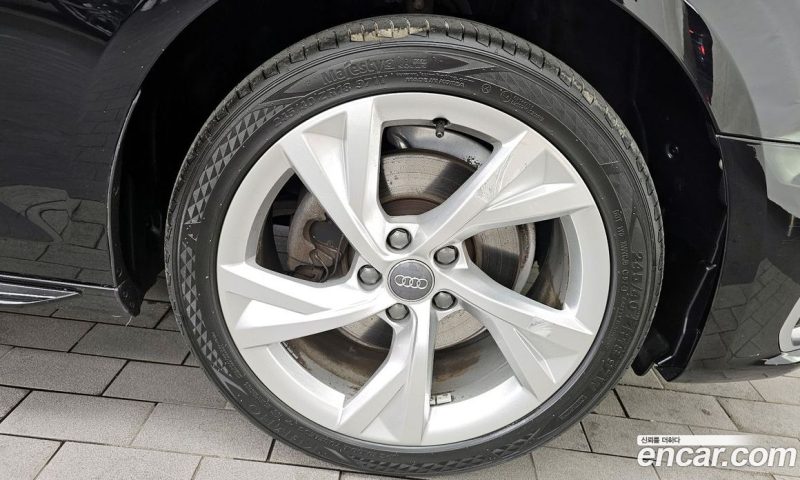 Audi A4 40 TFSI Premium