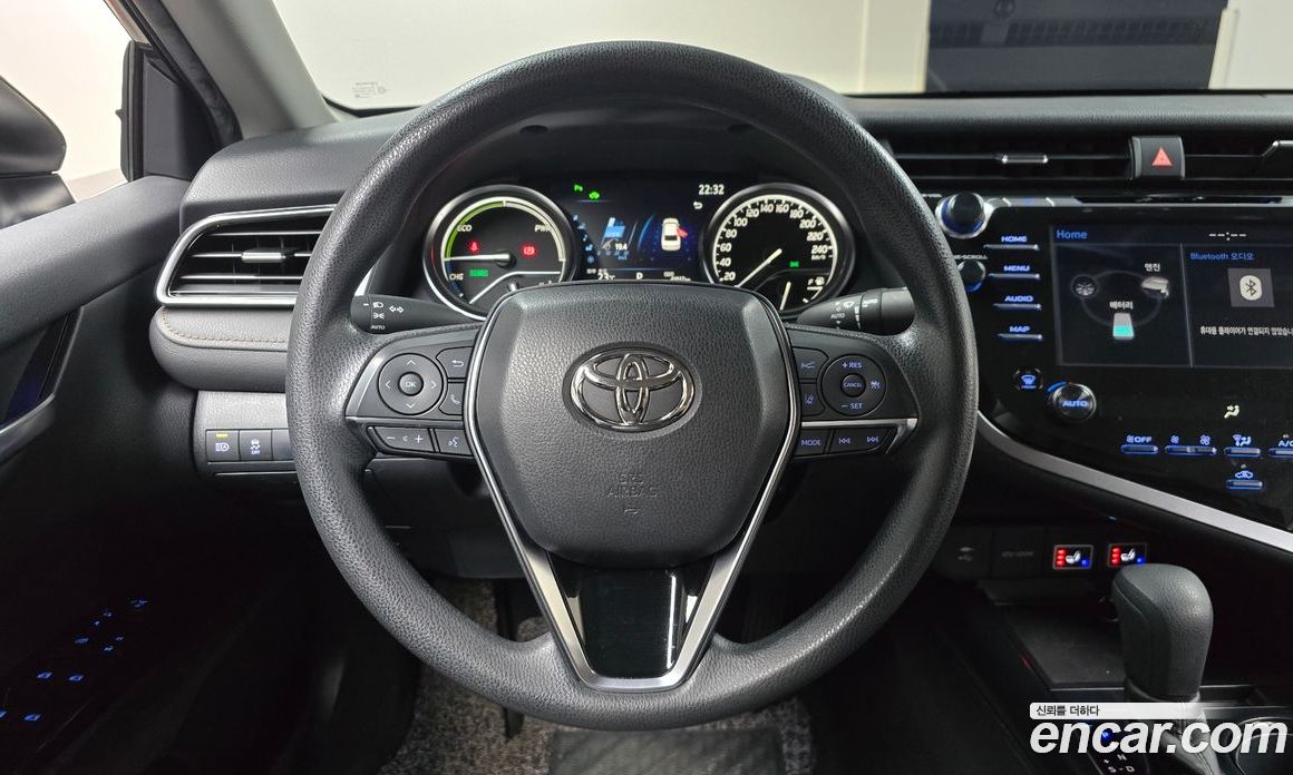 Toyota Camry 2.5 LE Hybrid