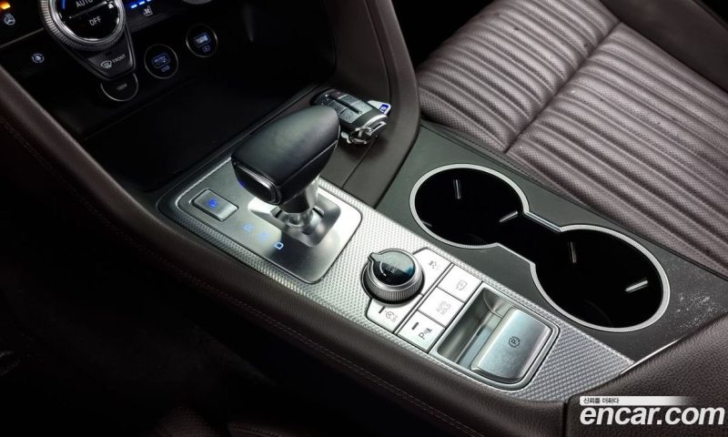 Genesis G70 Gasoline 2.0T 2WD