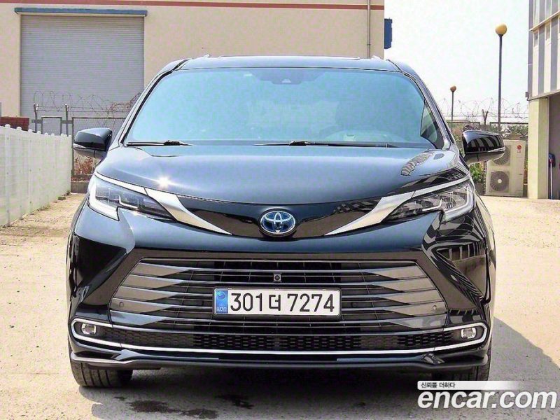 Toyota Sienna 2.5 Hybrid 2WD