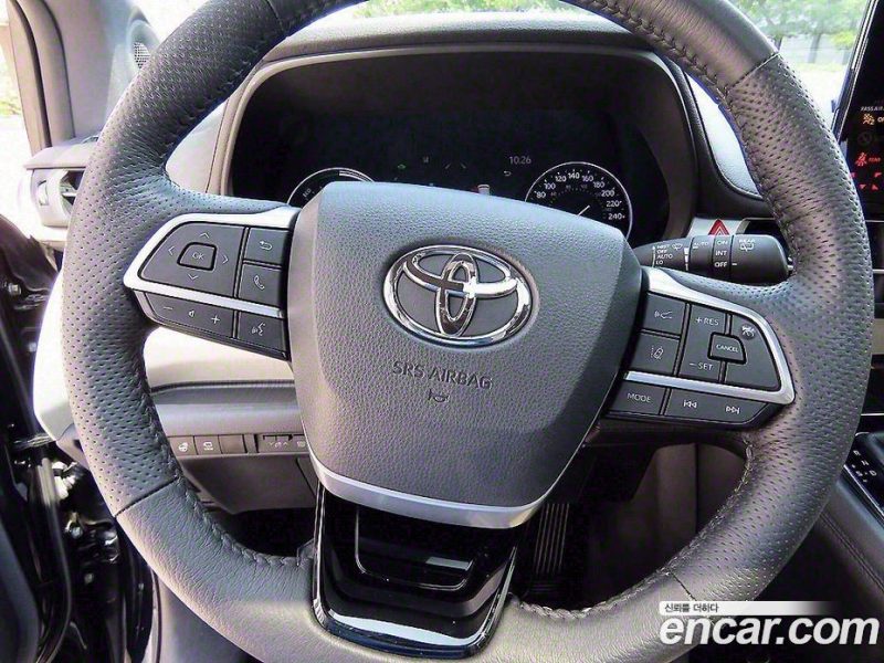 Toyota Sienna 2.5 Hybrid 2WD