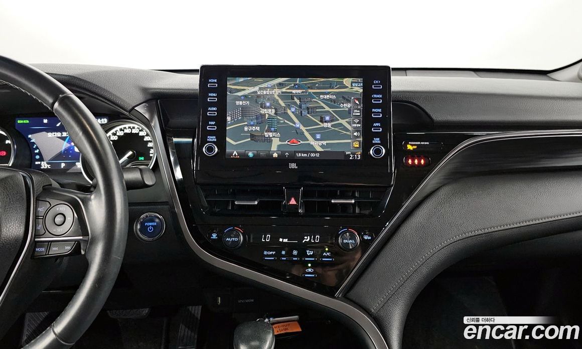 Toyota Camry 2.5 XLE Hybrid