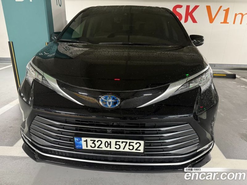 Toyota Sienna 2.5 Hybrid 2WD