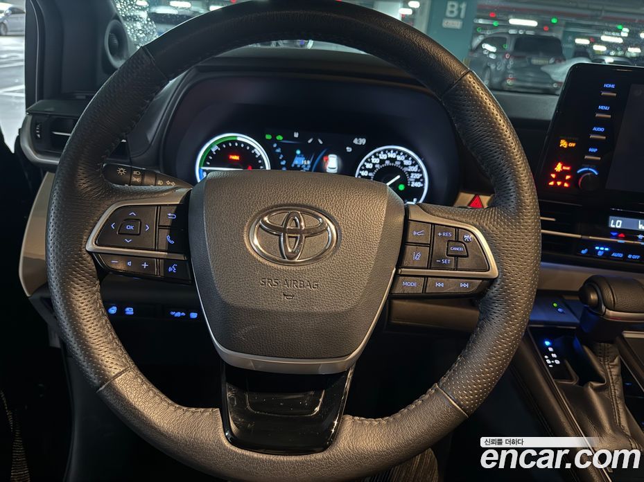Toyota Sienna 2.5 Hybrid 2WD