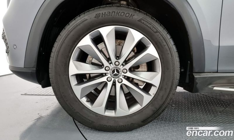 Mercedes Benz GLE-Class GLE300d 4MATIC