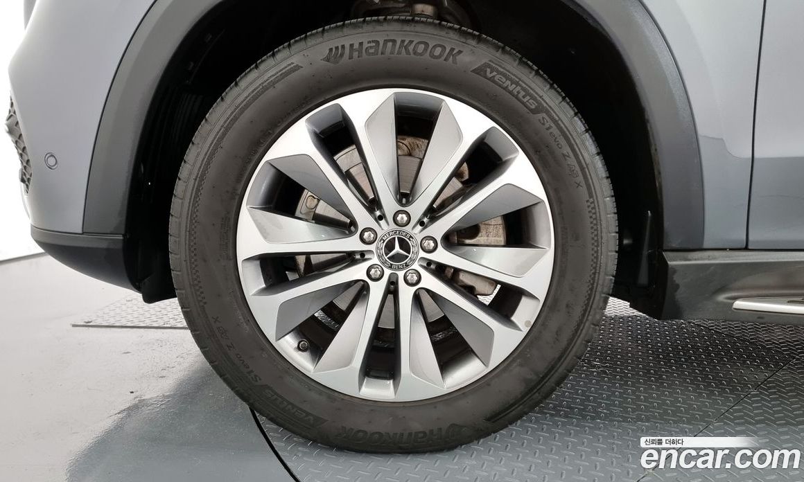 Mercedes Benz GLE-Class GLE300d 4MATIC