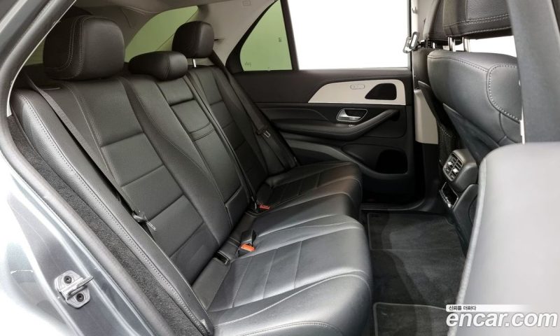 Mercedes Benz GLE-Class GLE300d 4MATIC