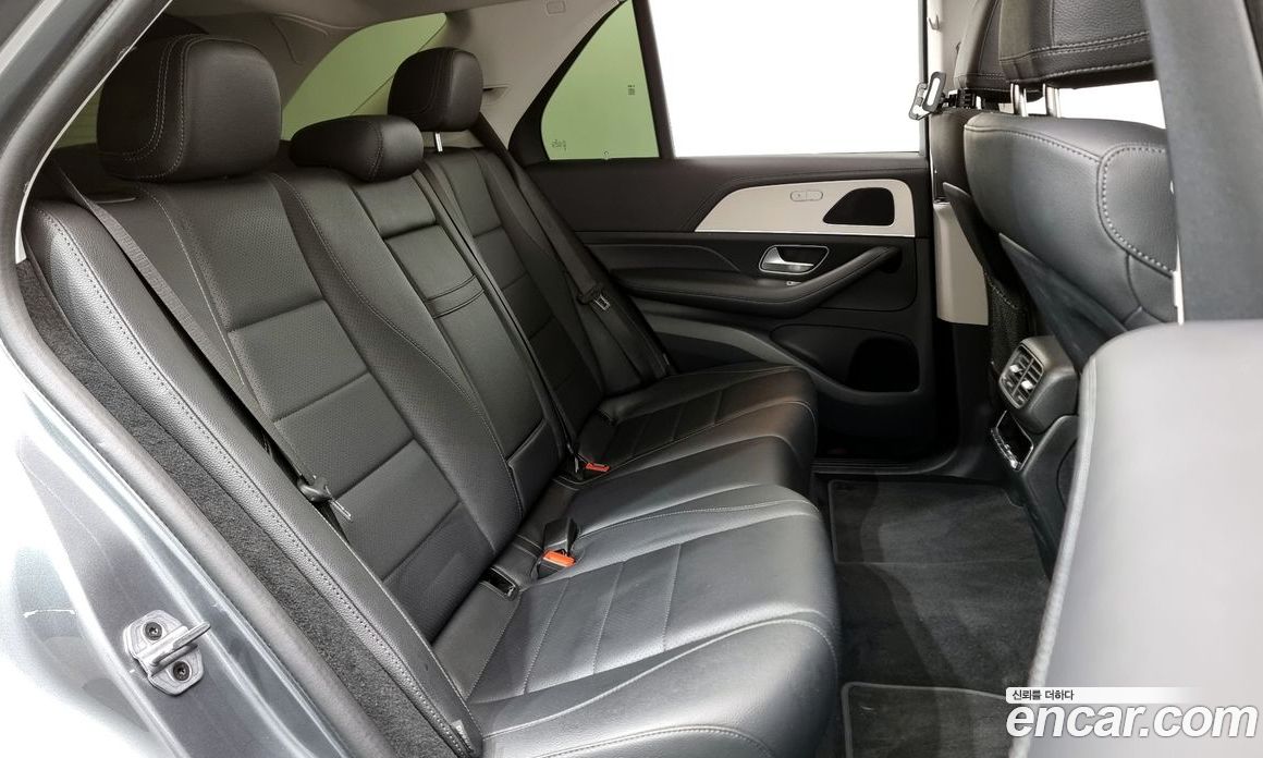 Mercedes Benz GLE-Class GLE300d 4MATIC