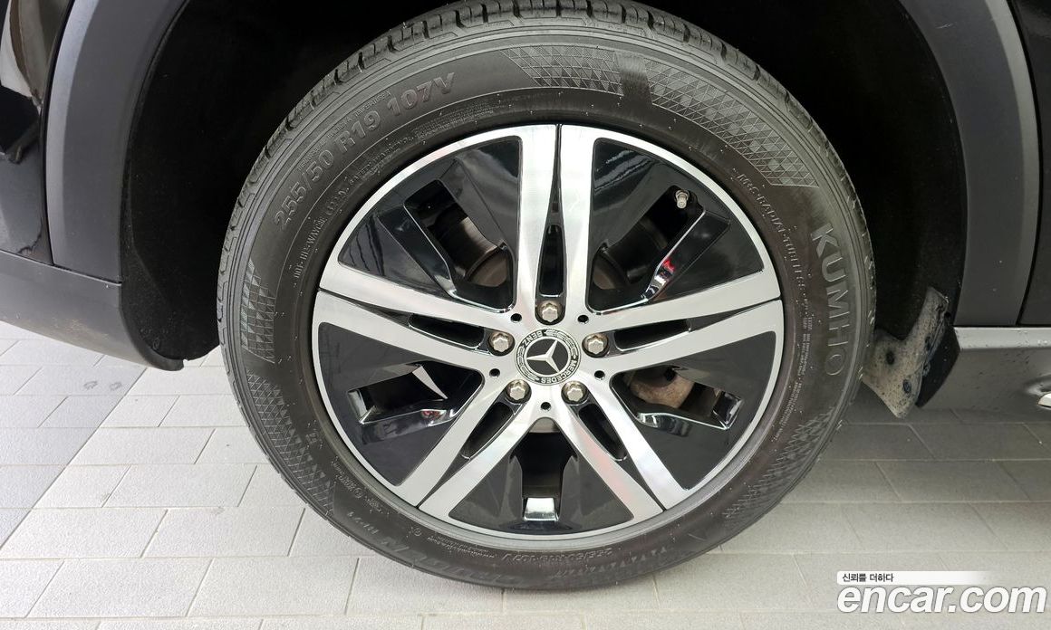 Mercedes Benz GLE-Class GLE300d 4MATIC