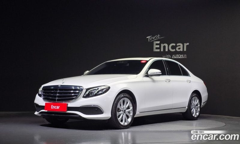 Mercedes Benz E-Class E220d 4MATIC Exclusive