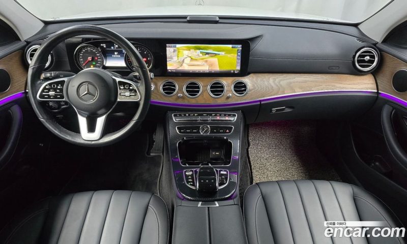 Mercedes Benz E-Class E220d 4MATIC Exclusive