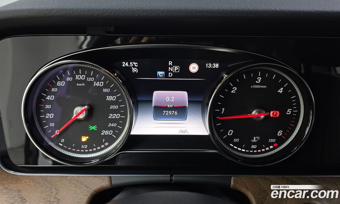 Mercedes Benz E-Class E220d 4MATIC Exclusive