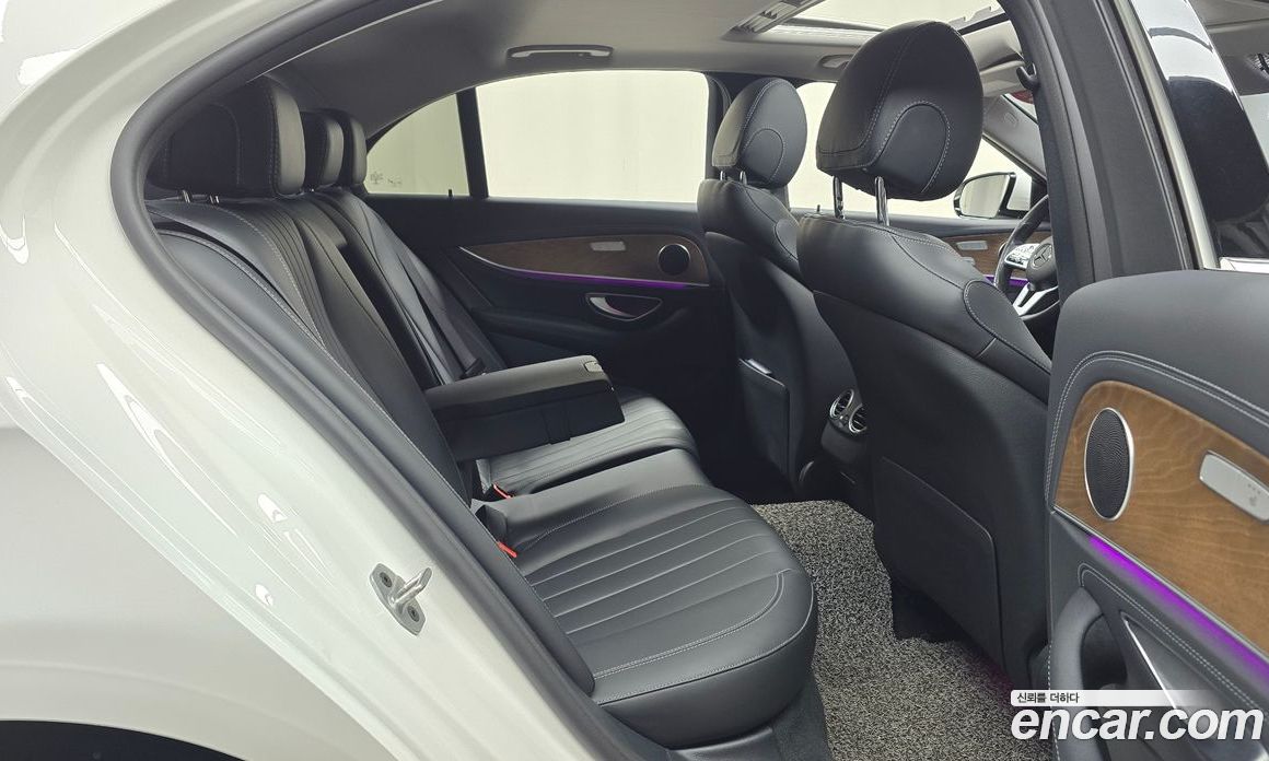 Mercedes Benz E-Class E220d 4MATIC Exclusive