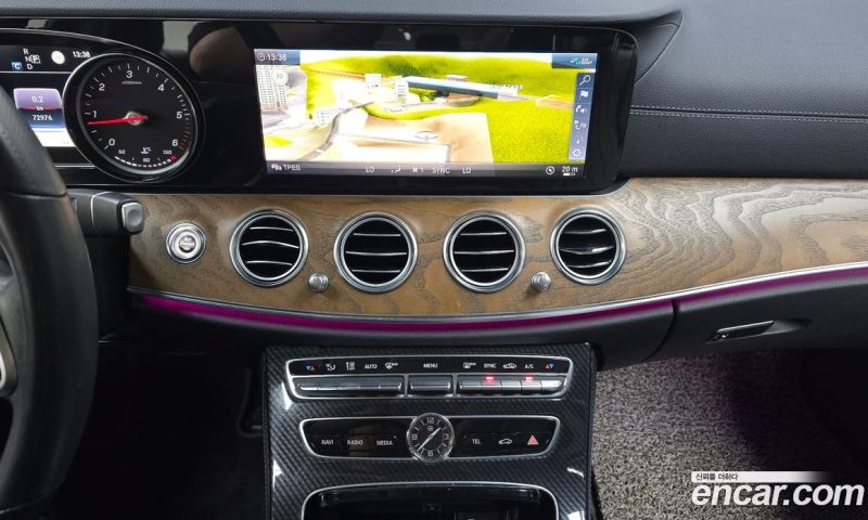 Mercedes Benz E-Class E220d 4MATIC Exclusive