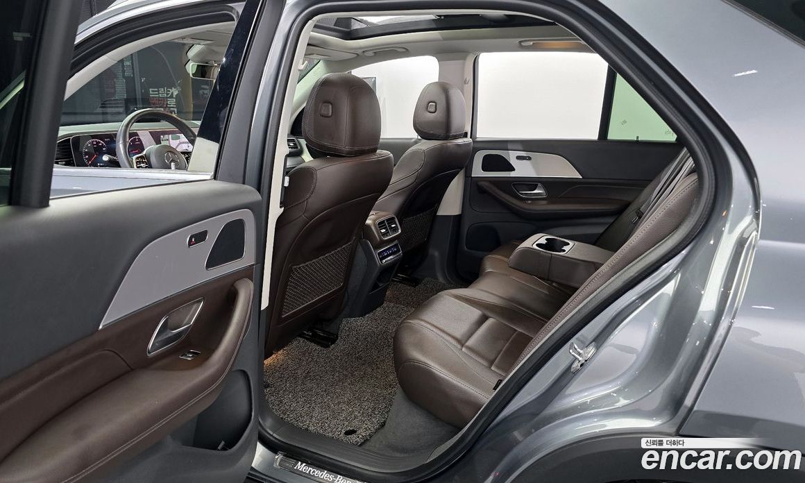 Mercedes Benz GLE-Class GLE300d 4MATIC