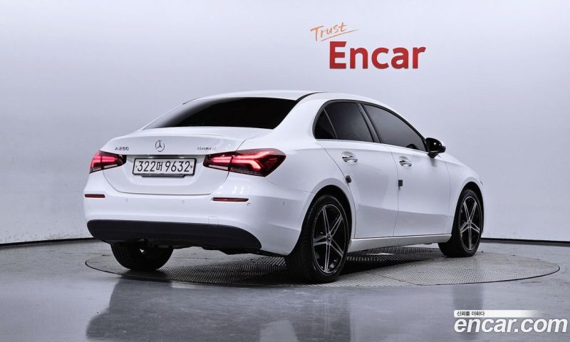 Mercedes Benz A-Class A250 4MATIC Sedan