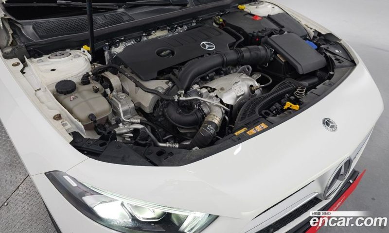 Mercedes Benz A-Class A250 4MATIC Sedan