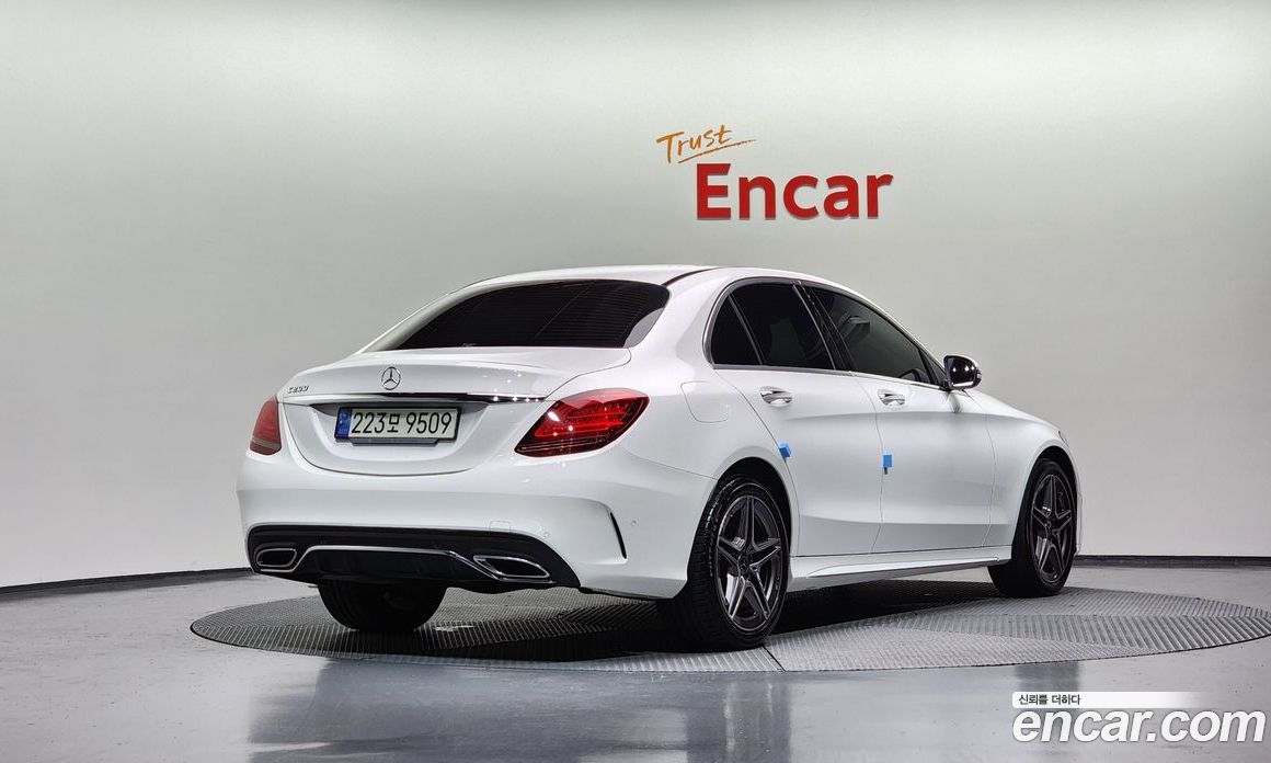 Mercedes Benz C-Class C200 AMG Line