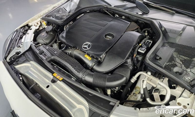 Mercedes Benz C-Class C200 AMG Line