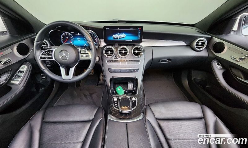 Mercedes Benz C-Class C200 AMG Line