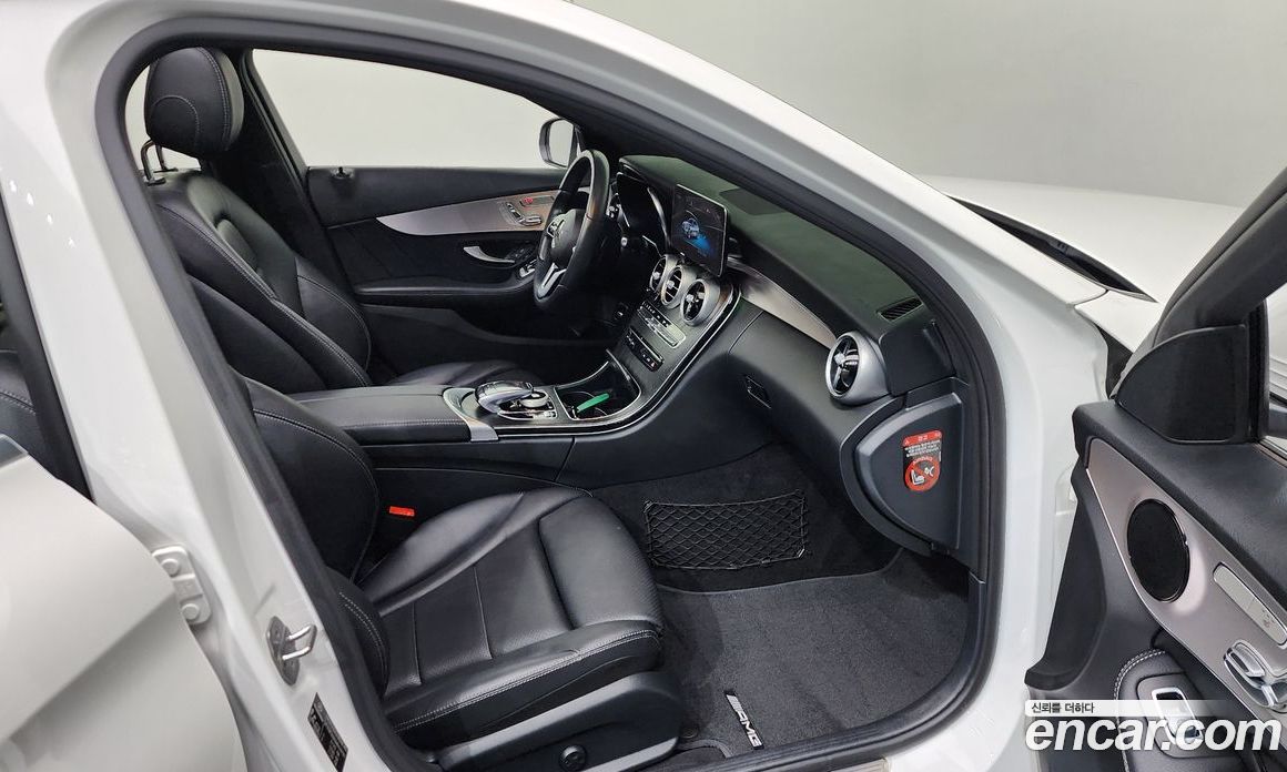 Mercedes Benz C-Class C200 AMG Line