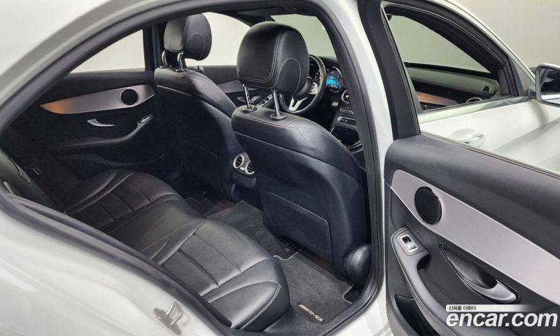 Mercedes Benz C-Class C200 AMG Line