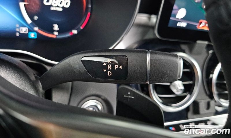 Mercedes Benz GLC-Class GLC220 D 4MATIC