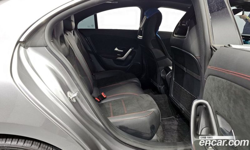Mercedes Benz CLA-Class CLA250 4MATIC