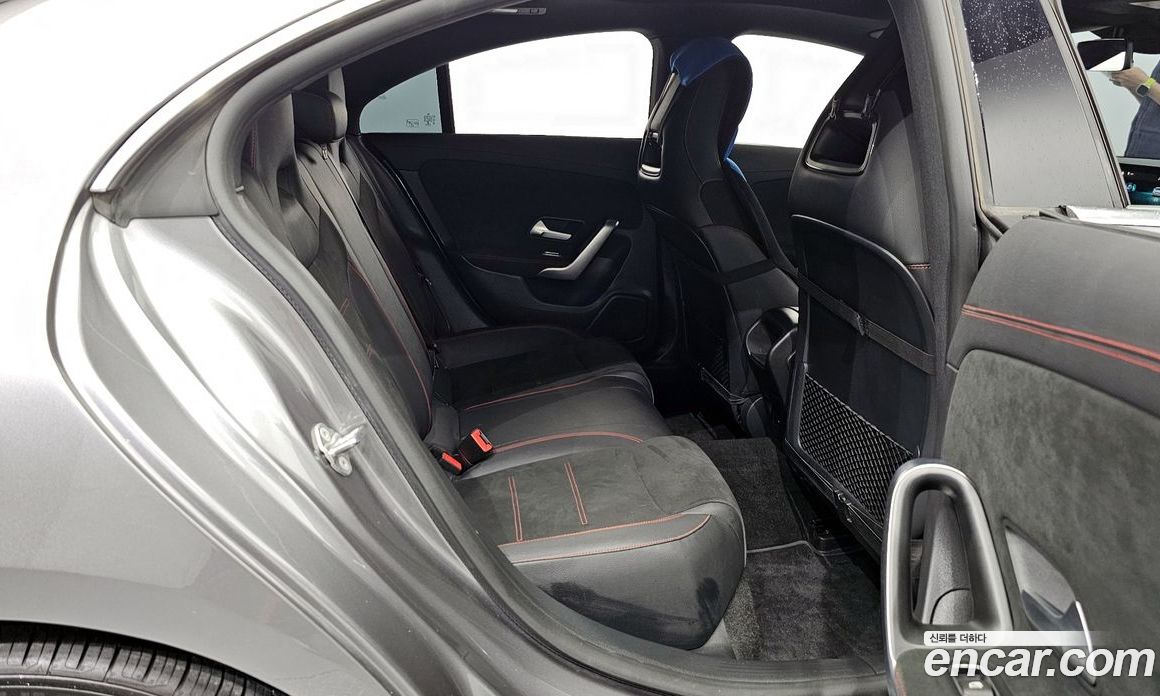 Mercedes Benz CLA-Class CLA250 4MATIC