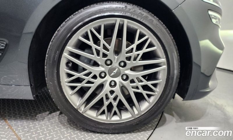 Genesis G70 Gasoline 2.0T 2WD