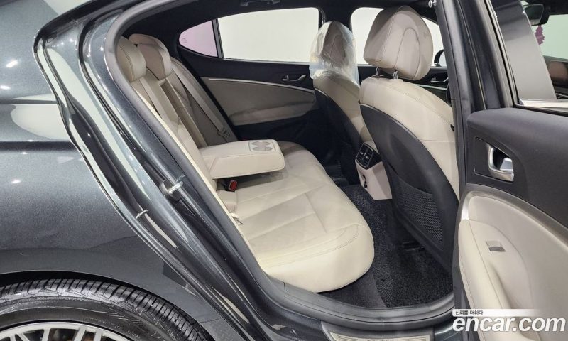 Genesis G70 Gasoline 2.0T 2WD