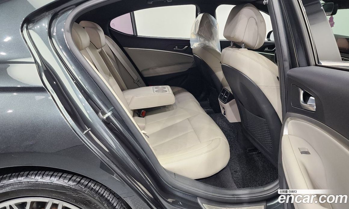 Genesis G70 Gasoline 2.0T 2WD