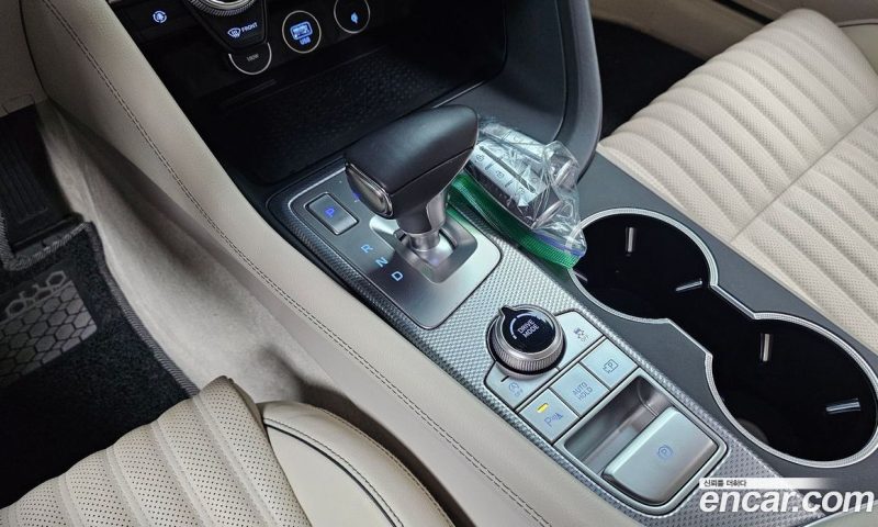 Genesis G70 Gasoline 2.0T 2WD