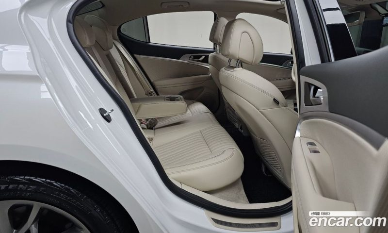 Genesis G70 Gasoline 2.0T 2WD