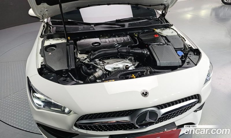 Mercedes Benz CLA-Class CLA250 4MATIC
