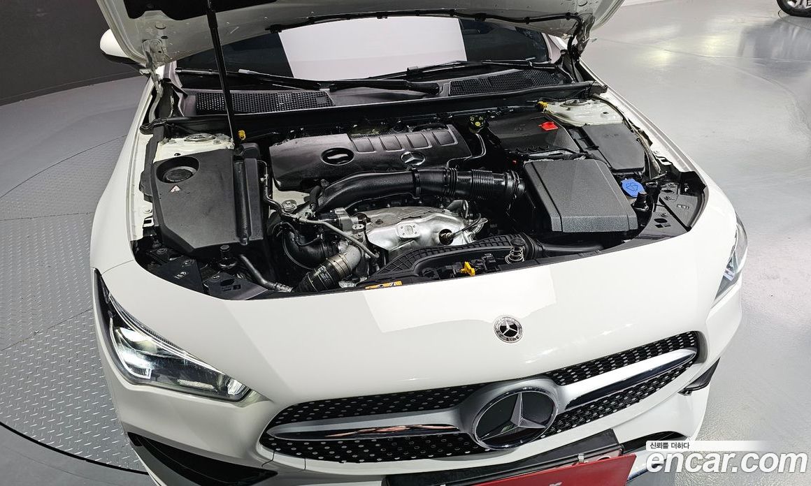 Mercedes Benz CLA-Class CLA250 4MATIC