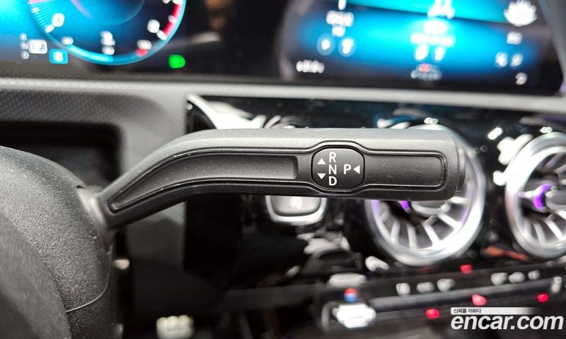 Mercedes Benz CLA-Class CLA250 4MATIC