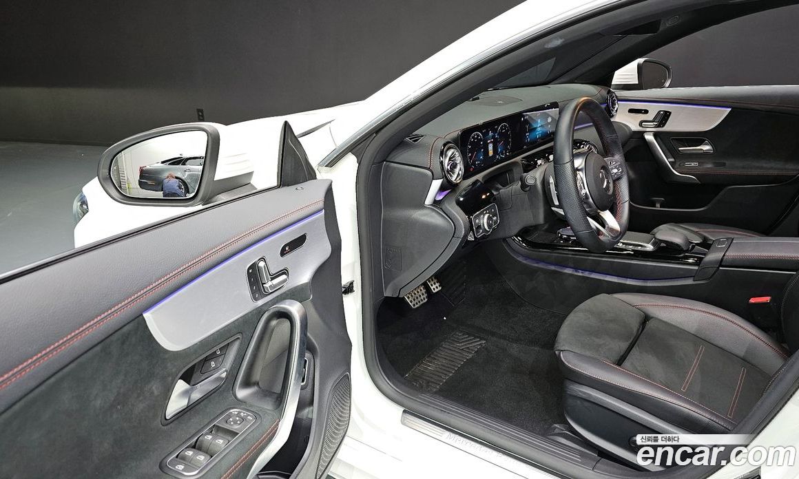 Mercedes Benz CLA-Class CLA250 4MATIC