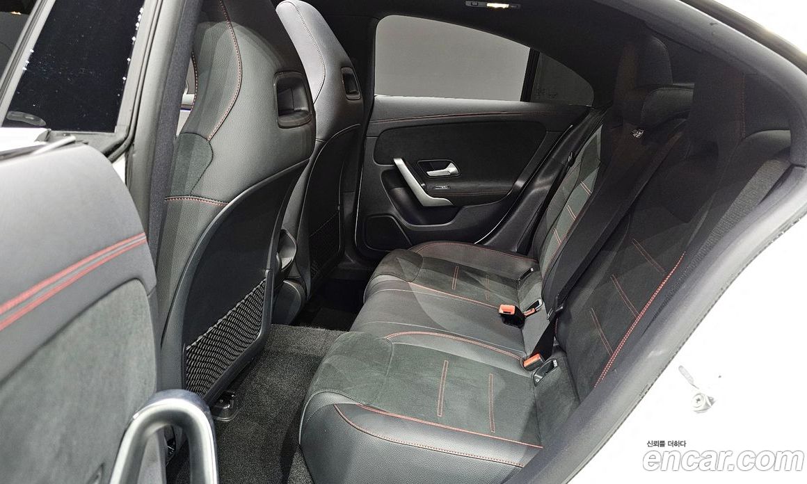 Mercedes Benz CLA-Class CLA250 4MATIC