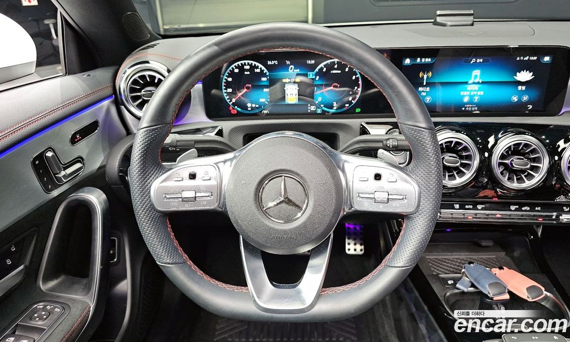 Mercedes Benz CLA-Class CLA250 4MATIC