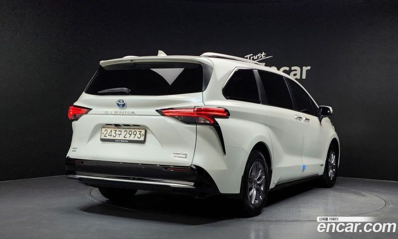Toyota Sienna 2.5 Hybrid AWD
