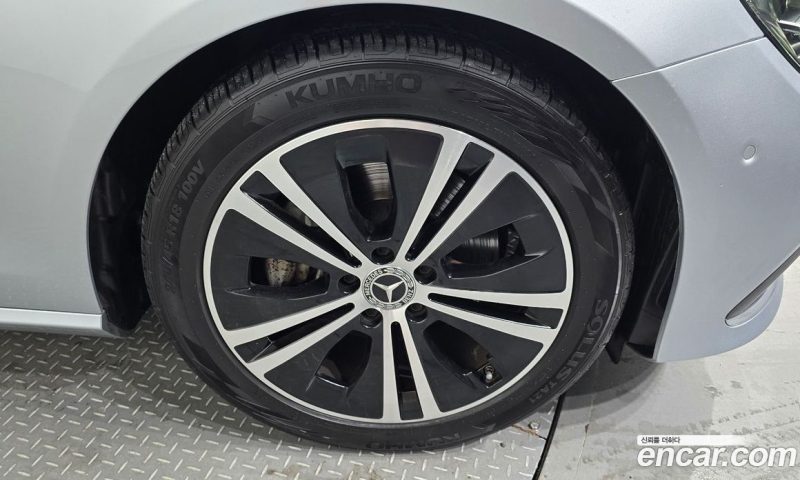 Mercedes Benz E-Class E250 Avantgarde