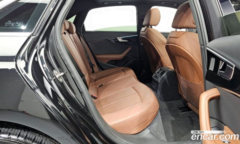 Audi A4 45 TFSI Premium